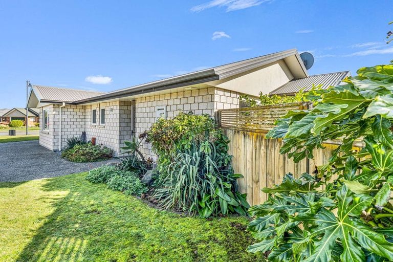 Photo of property in 18 Gilligan Close, College Estate, Whanganui, 4500