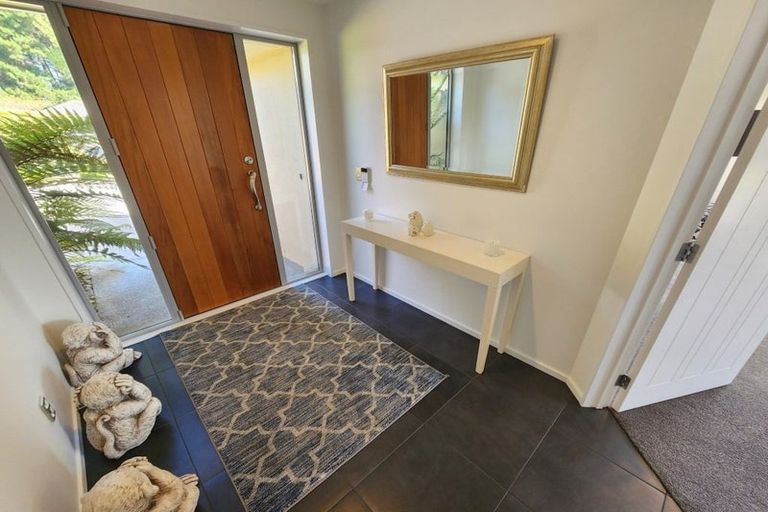 Photo of property in 26 Pohutukawa Crescent, Parklands, Christchurch, 8083