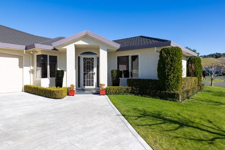 Photo of property in 33 Kensington Drive, Taradale, Napier, 4112
