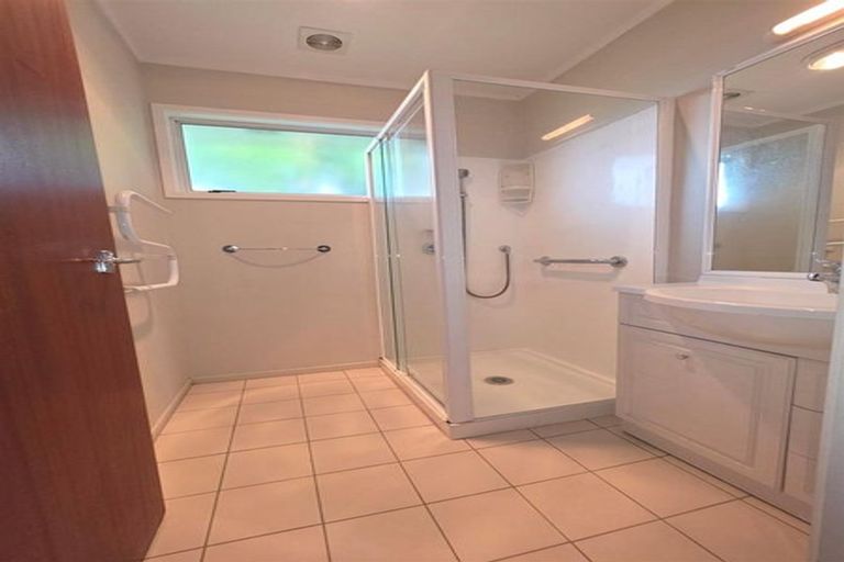 Photo of property in 2/67 Titirangi Road, New Lynn, Auckland, 0600