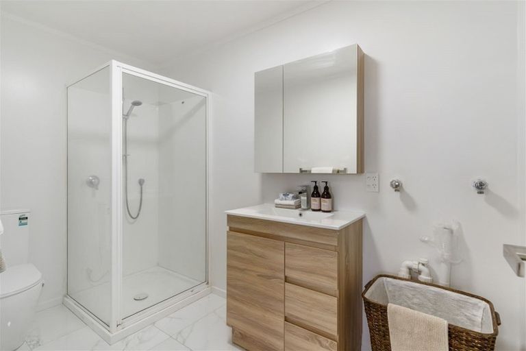 Photo of property in 3/22 Arcadia Crescent, Bayview, Auckland, 0629