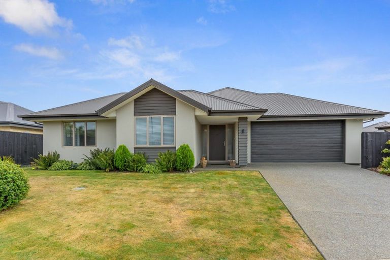 Photo of property in 18 Brantholme Place, Rangiora, 7400