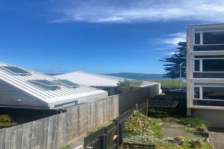 Photo of property in 1/110 Muritai Road, Eastbourne, Lower Hutt, 5013