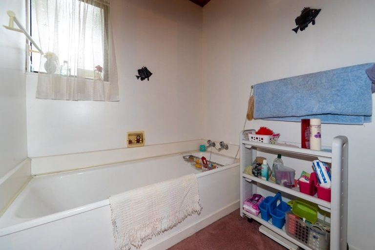 Photo of property in 18 Auckland Road, Greenmeadows, Napier, 4112