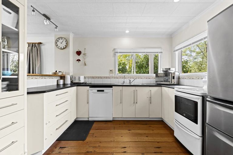 Photo of property in 11 Harriet Place, Spotswood, New Plymouth, 4310