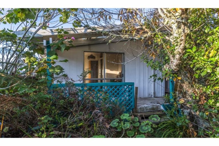 Photo of property in 2 Kawau View Road, Snells Beach, 0920