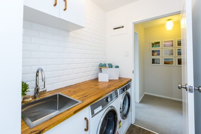 Photo of property in 16 Duncraig Street, Silverstream, Upper Hutt, 5019