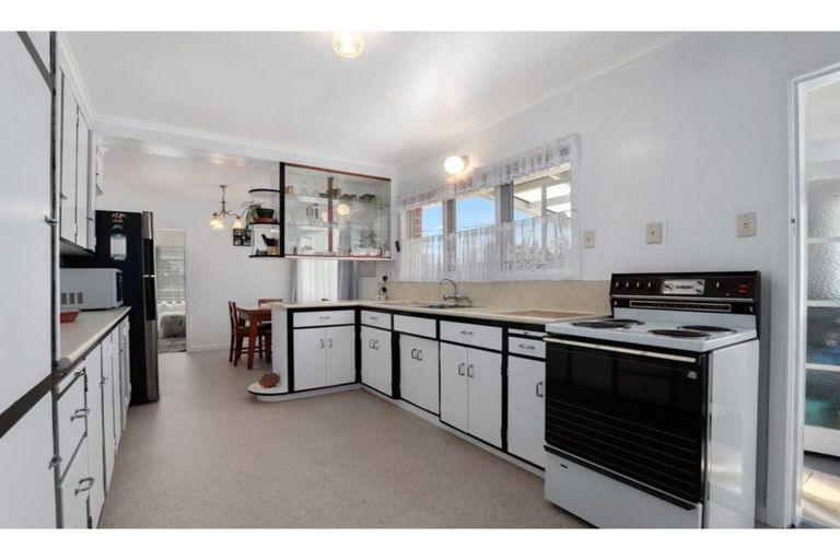 Photo of property in 11 Brick Street, Te Aroha, 3320