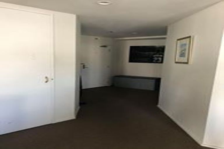 Photo of property in Courtenay Apartments, 402/120 Courtenay Place, Te Aro, Wellington, 6011