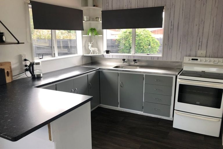 Photo of property in 94 Lincoln Street, Ashhurst, 4810