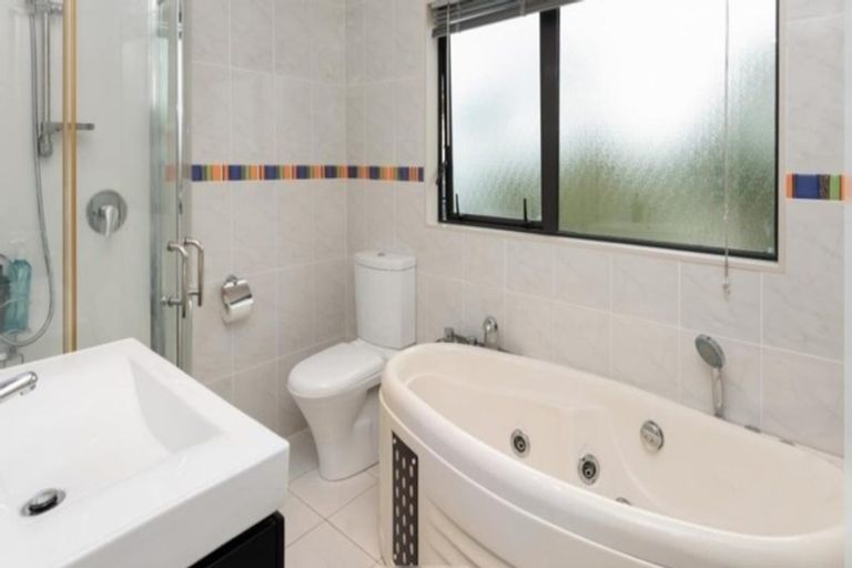 Photo of property in 191a Pakuranga Road, Pakuranga, Auckland, 2010