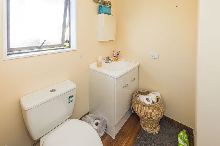 Photo of property in 2 Alexandra Street, Marton, 4710