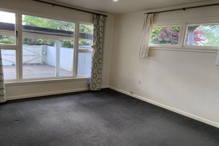 Photo of property in 207 Memorial Avenue, Burnside, Christchurch, 8053