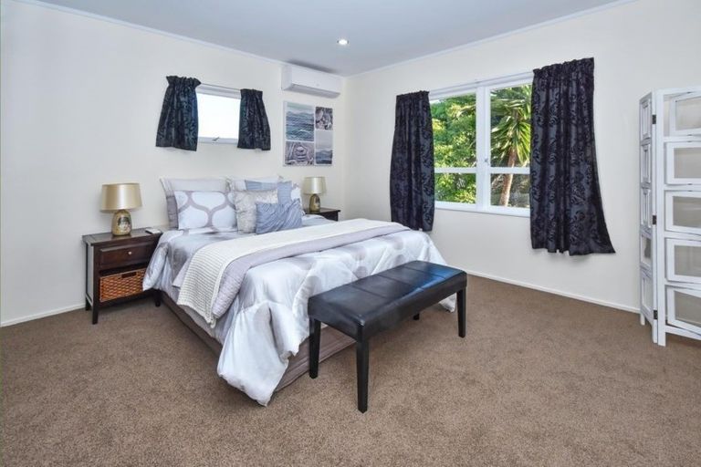 Photo of property in 78 Ray Small Drive, Pahurehure, Papakura, 2113