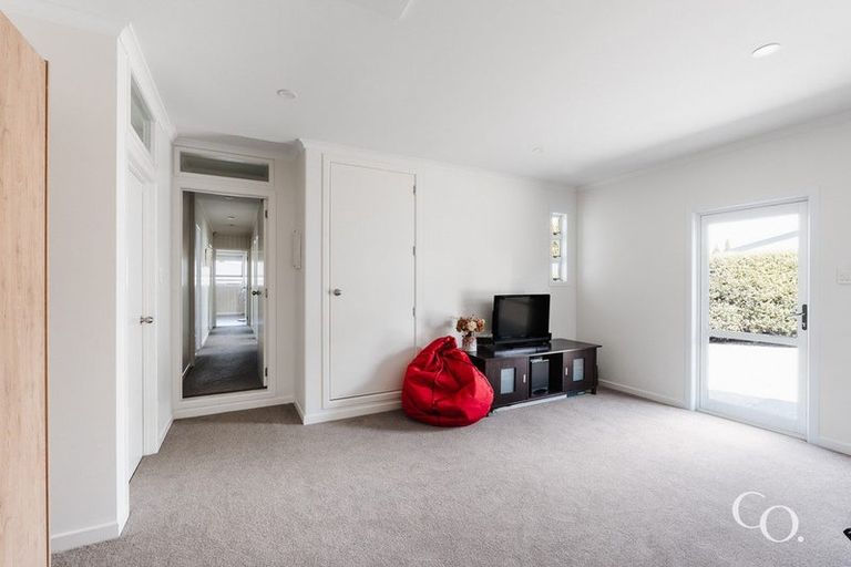 Photo of property in 22 Queen Road, Bellevue, Tauranga, 3110