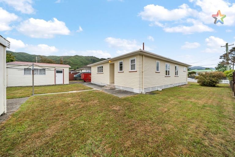 Photo of property in 4 Ashforth Street, Wainuiomata, Lower Hutt, 5014