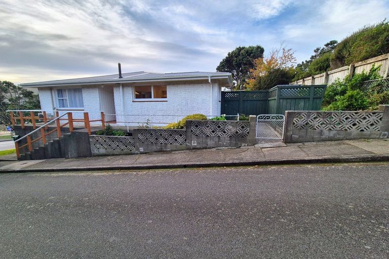 Photo of property in 2/97 Cockayne Road, Khandallah, Wellington, 6035