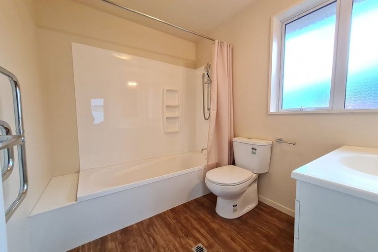 Photo of property in 672b Ferry Road, Woolston, Christchurch, 8023