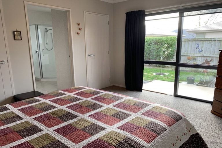 Photo of property in 13 Belgrove Drive, Waipukurau, 4200