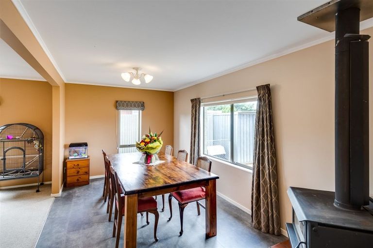 Photo of property in 6 Cooke Place, Taradale, Napier, 4112