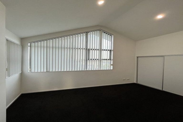 Photo of property in 51 Battalion Drive, Papakura, 2110