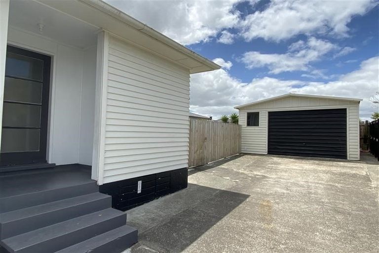 Photo of property in 105 Porchester Road, Papakura, 2110