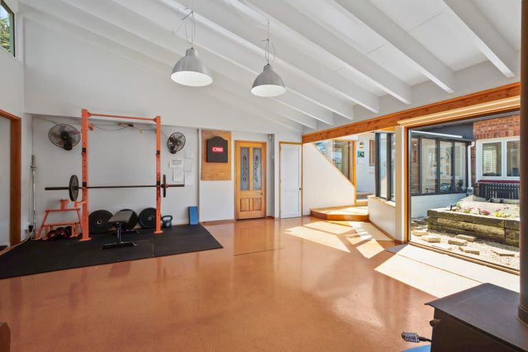 Photo of property in 40 Youngs Road, Papakura, 2110