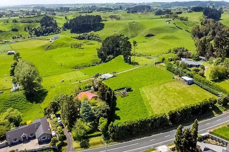 Photo of property in 481 Carrington Road, Hurworth, New Plymouth, 4371