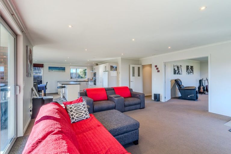 Photo of property in 14 William James Close, Mosgiel, 9024