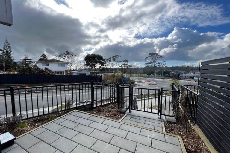 Photo of property in 84 Selo Street, Glen Eden, Auckland, 0602