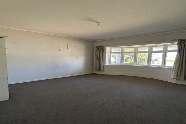 Photo of property in 219 Coutts Street, Rongotai, Wellington, 6022