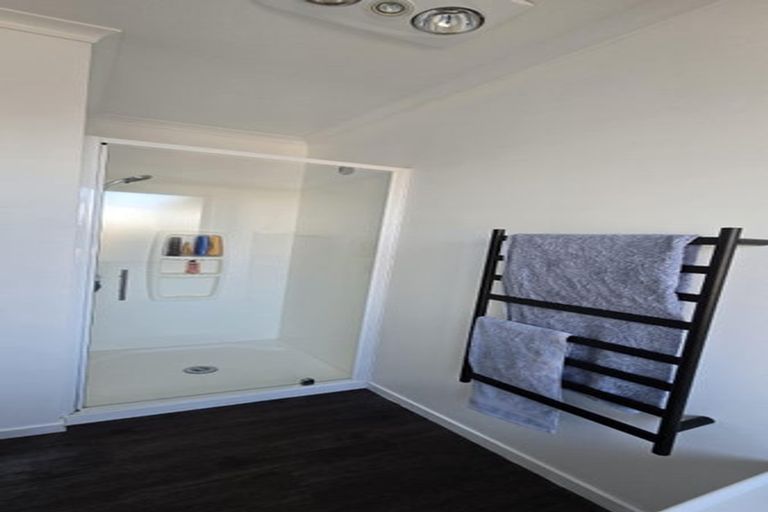 Photo of property in 1 Oaks Place, Te Aroha, 3320