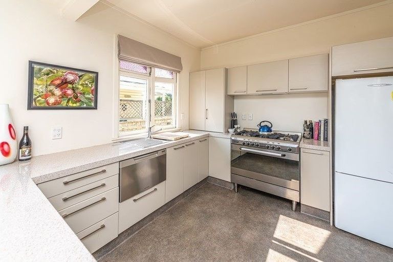 Photo of property in 19 Nikau Street, Tawhero, Whanganui, 4501