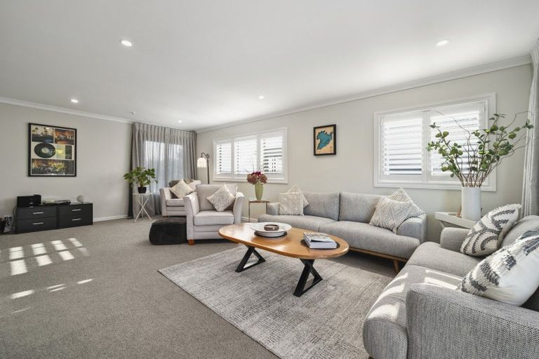 Photo of property in 10 Crowther Terrace, Waipahihi, Taupo, 3330