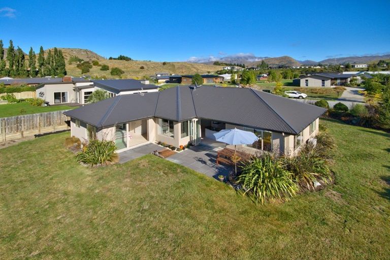 Photo of property in 66 Onslow Road, Lake Hayes, Queenstown, 9304