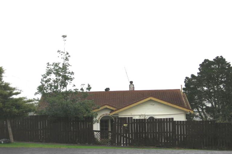 Photo of property in 310 West Coast Road, Glen Eden, Auckland, 0602
