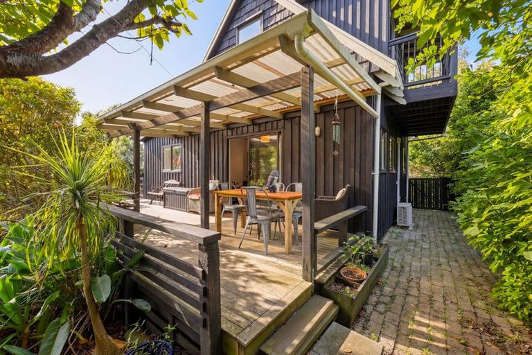 Photo of property in 4 Millen Place, Clarks Beach, 2122