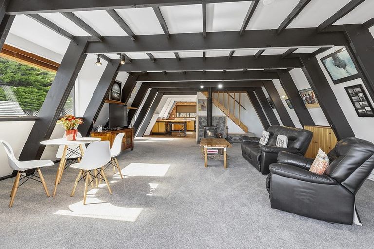 Photo of property in 1 Mapplebeck Street, Titahi Bay, Porirua, 5022