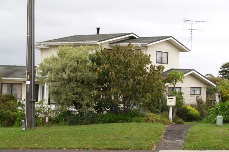 Photo of property in 53 Cockle Bay Road, Cockle Bay, Auckland, 2014