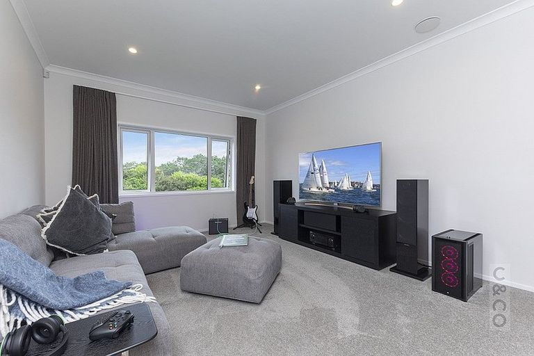 Photo of property in 80 Pohutukawa Parade, Riverhead, 0820