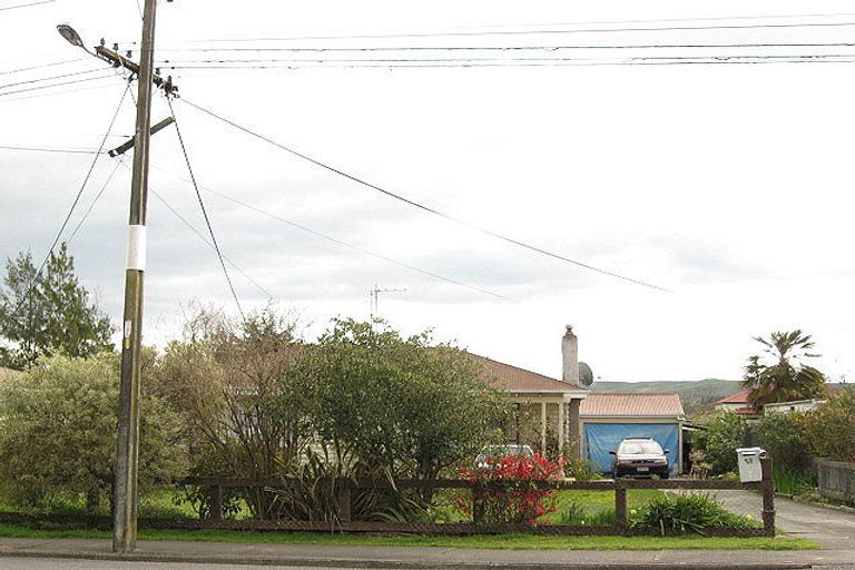 Photo of property in 98 Racecourse Road, Waipukurau, 4200