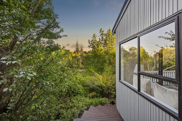 Photo of property in 92 Braemar Road, Castor Bay, Auckland, 0620