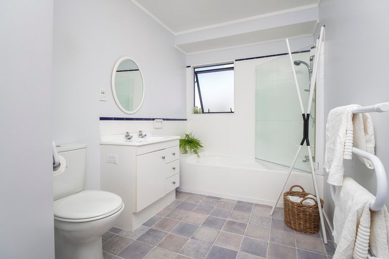 Photo of property in 49 Garton Drive, Massey, Auckland, 0614