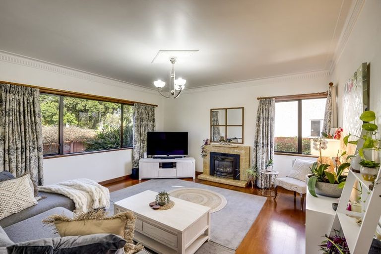 Photo of property in 61 Napier Terrace, Hospital Hill, Napier, 4110