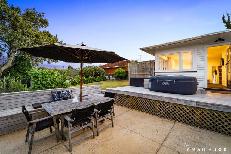 Photo of property in 106 Seabrook Avenue, New Lynn, Auckland, 0600