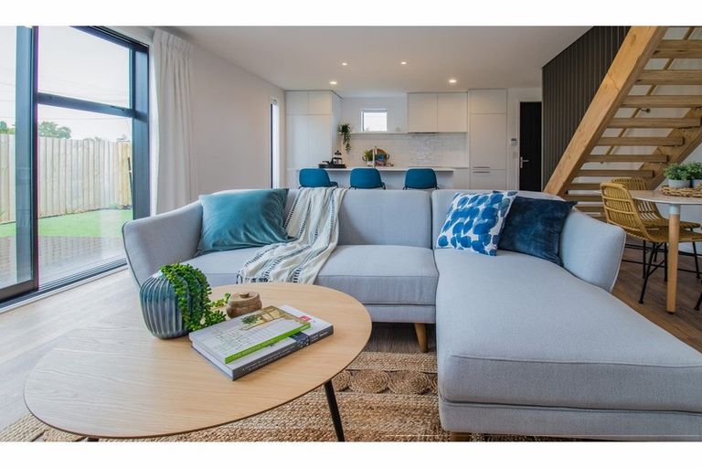 Photo of property in 1/23 Hills Road, Edgeware, Christchurch, 8013