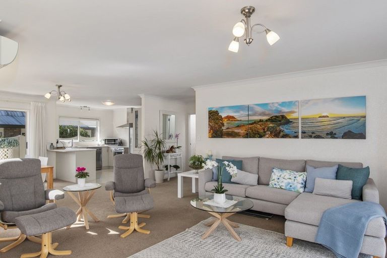 Photo of property in 2a Tekoah Place, Judea, Tauranga, 3110