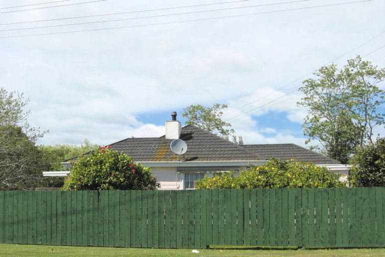 Photo of property in 34 Monkhouse Street, Tolaga Bay, 4077