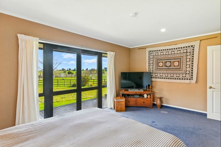 Photo of property in 70 Joblins Road, Levin, 5571