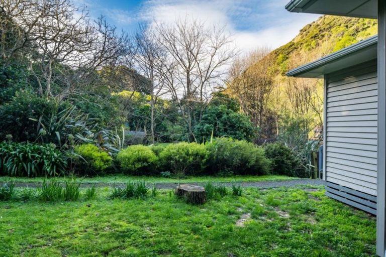 Photo of property in 66 Tilley Road, Paekakariki, 5034